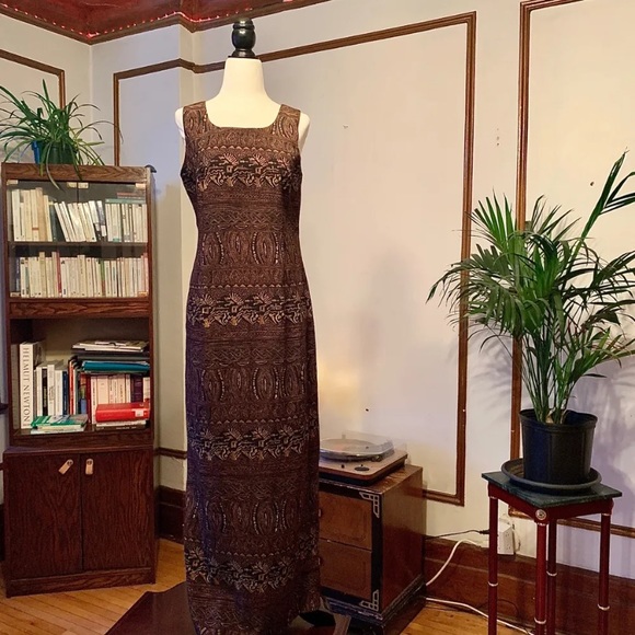 Beautiful Maxi dress with braces in the back - Picture 2 of 5